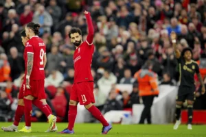 محمد صلاح يهنئ الأمة الإسلامية بحلول عيد الفطر المبارك