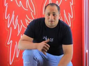 رحلة شحن تنهي بجريمة قتل .. «مدمن» يقتل عاملًا ويصيب زميليه لرفضه العلاج