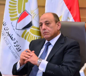 وزير الطيران المدنى يلتقي  بنائب السفير البريطانى  ورئيس غرفة التجارة المصرية البريطانية