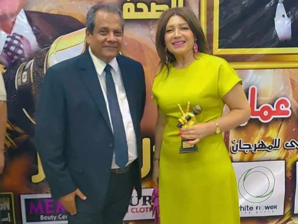تكريم الإعلامية سماح السيد بمهرجان أوسكارإيجيبت السينمائي الدورة 13