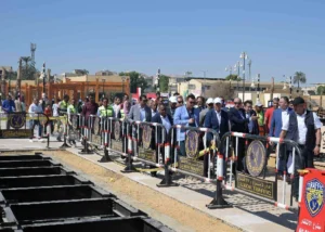 خلال زيارته لمحافظة الأقصر: رئيس الوزراء يتابع أعمال تطوير كورنيش البر الغربي والممشى الزجاجي•