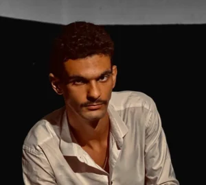 النجم الصاعد أحمد إمام فى عمل مسرحى وغنائى جديد
