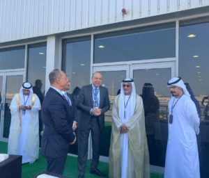 وزير الطيران المدني يغادر القاهرة متجهًا إلى البحرين على رأس وفد  رفيع المستوى للمشاركة في معرض البحرين الدولي للطيران