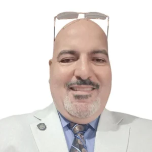 الدكتور محمد محمود أبوعلي أستاذ النقد والبلاغة بكلية الآداب جامعة دمنهورعالم جليل وسياسي عظيم وأستاذ جامعي قدير