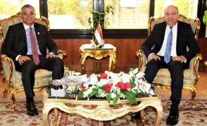 وزير الطيران المدني يستقبل رئيس المنظمة العالمية للأرصاد الجوية(WMO )لتعزيز التعاون المشترك
