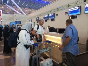 أيقونة في ثاني أيام جسرها الجوى لعودة حجاج بيت الله الحرام إلى أرض الوطن مصر للطيران تسير 10 رحلات جوية