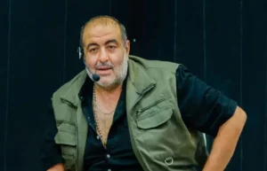 رحيل المخرج سامح عبد العزيز.. والجنازة عصرًا من مسجد الشرطة. 