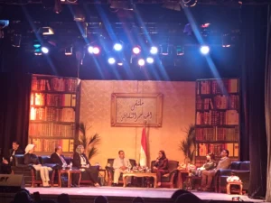 “الهناجر الثقافي يناقش دور الإعلام في ثورة 30 يونيو”