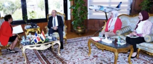 وزير الطيران المدني يبحث مع سفيرة جمهورية الدومينيكان بالقاهرة آليات تعزيز التعاون المشترك بين الجانبين
