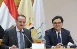 وزير الثقافة يجتمع لمناقشة عدد من الآليات لتطوير أداء لجان المجلس