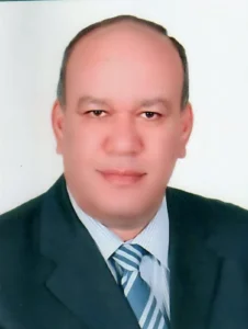 رئيس شركة ميناء القاهرة الجوي يهنئ العاملين بالمطار بعد فوزه بجائزة قيادة المطارات المحورية في الاستدامة لعام2024