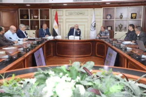 محافظ بني سويف يترأس الاجتماع الدوري لمجلس إدارة مركز معلومات شبكات المرافق بديوان عام المحافظة