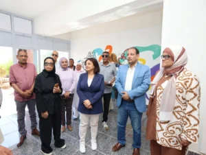 نائبة محافظ البحر الأحمر تتفقد عدداً من المدارس والمشروعات الخدمية بمدينة رأس غارب
