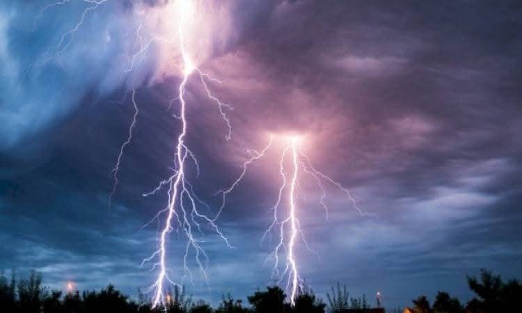 كارثة فى البحيرة: البرق يتسبب فى مصرع 3 وإصابة سيدة بأرض زراعية