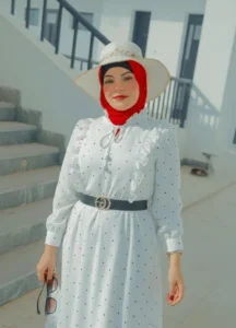 فاطمة الظو.. فنانة تشكيلية من قنا تحوّل شغف الطفولة إلى بصمة فنية تصل للعالم