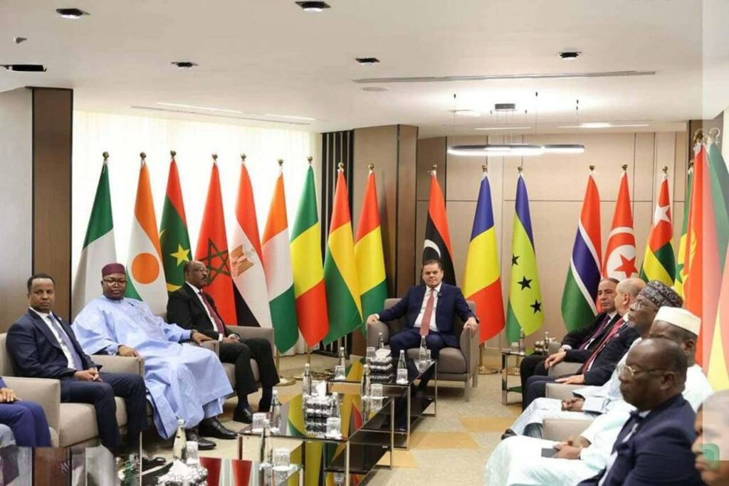 بمشاركة فاعلة للسفير “عبد المطلب ثابت”.. الدبيبة يعيد تفعيل مقر تجمع (س-ص) في طرابلس بعد توقف دام 15 عاماً