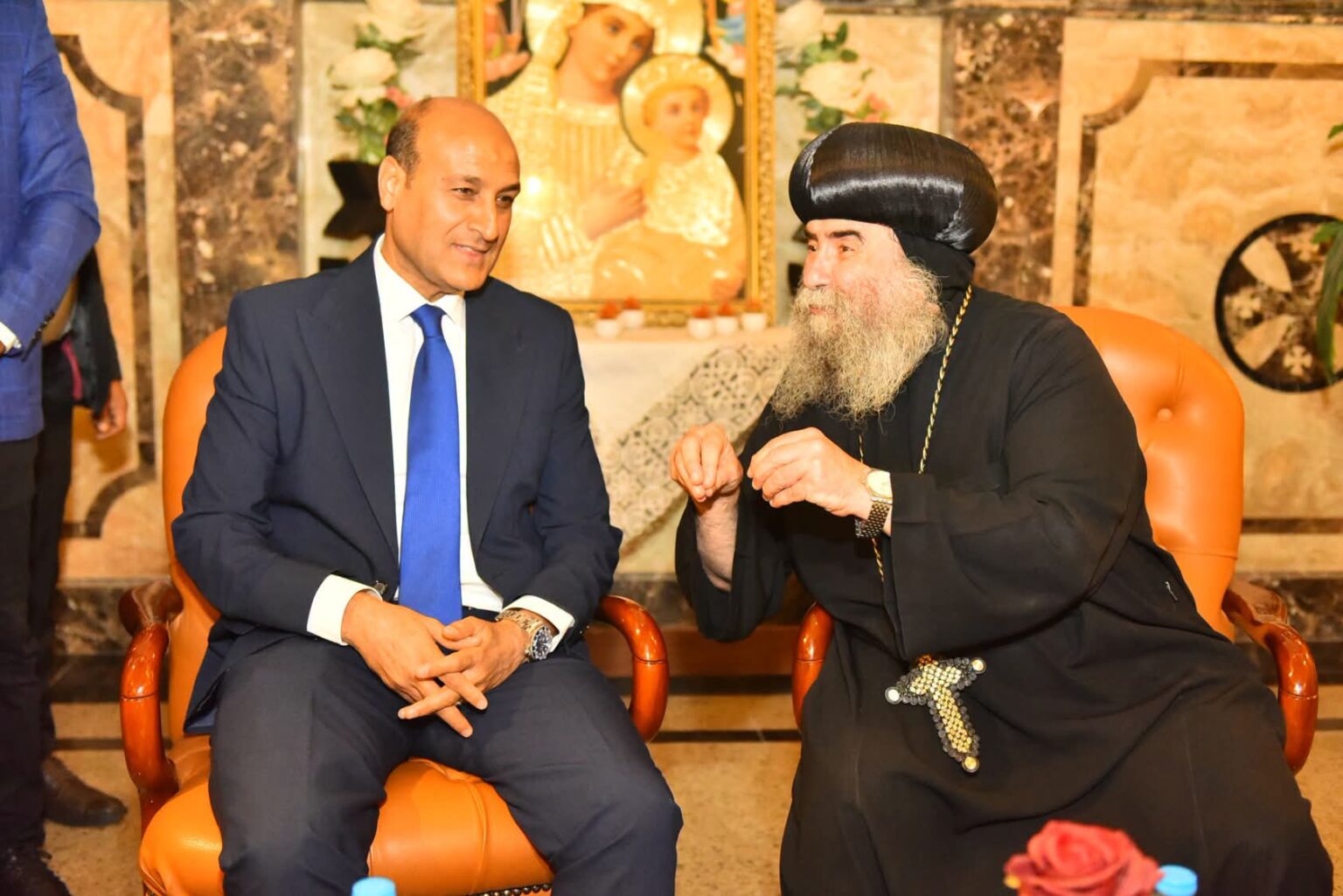 محافظ أسيوط يزور دير السيدة العذراء وكنيسة سيدة الانتقال بقرية درنكة للتهنئة باحتفالات صوم السيدة العذراء مريم