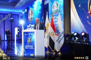 ️ وزير الطيران المدني يفتتح المؤتمر الطبي الرابع لمستشفى مصر للطيران.. وتسليم شهادة تجديد اعتماد «GAHAR» للمستشفى