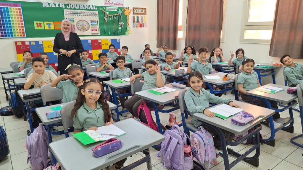 مدارس رواد الصديق بالعاشر من رمضان تستقبل العام الدراسي الجديد