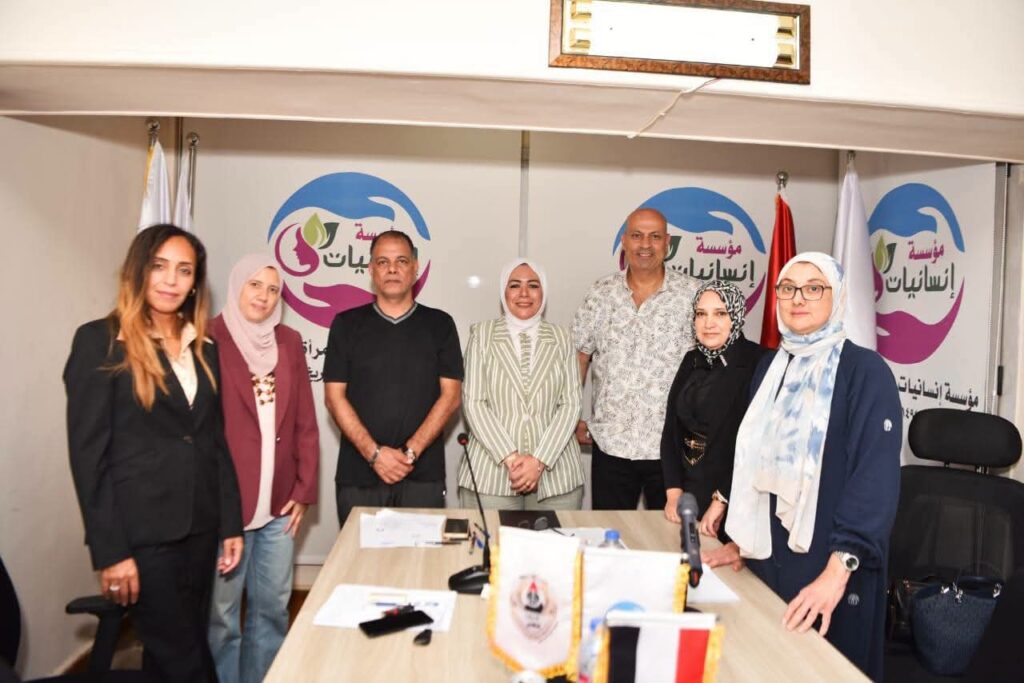 جلسة مؤسسة انسانيات لرعاية المراة والتنمية حول تعديلات الثانوي الدولي ومستقبل مواد الهوية الوطنية”